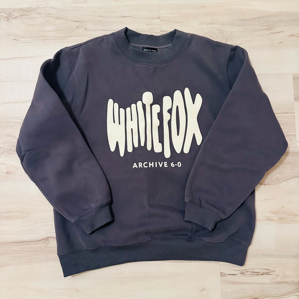 White Fox Crewneck Sweatshirt S/M